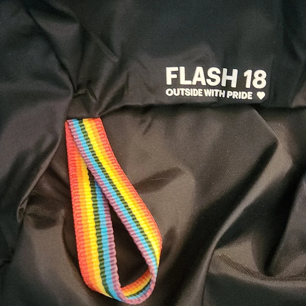 REI Co-op Black Backpack Flash 18 Outside With Pride NWOT - Picture 4 of 8